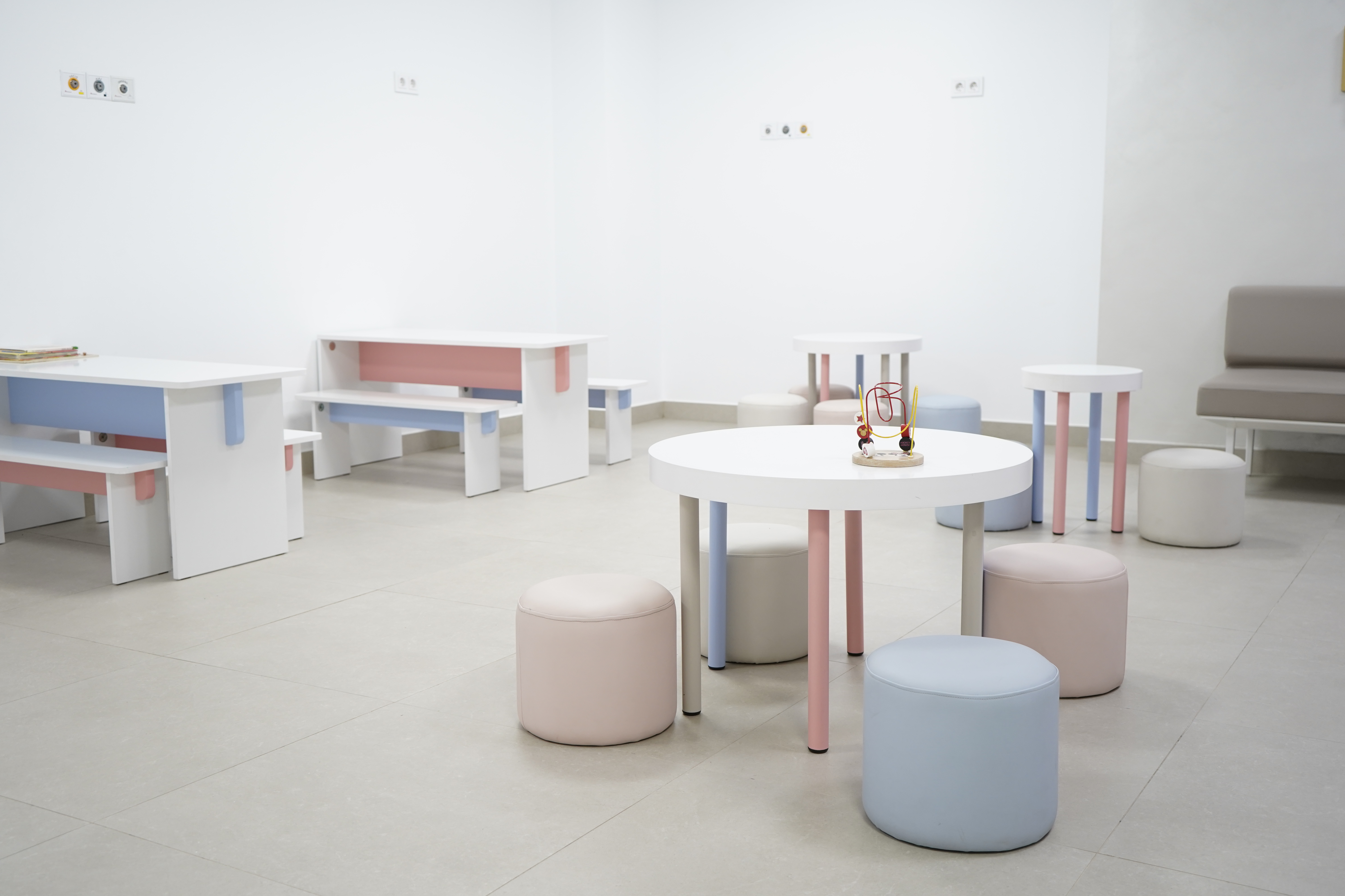 Hospital Centro de Andalucía — pediatric waiting area