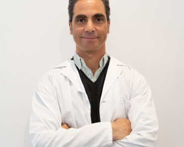 Dr. Álvaro Llanos