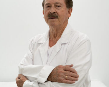 Dr. Ramiro Álvarez